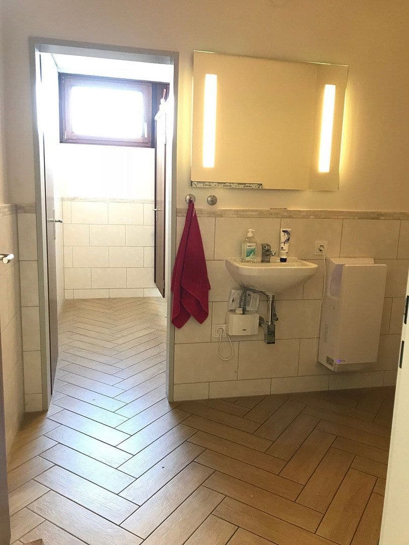 Pronájem kanceláře 24 m², Kisdorferweg 15b, Kaltenkirchen, Šlesvicko-Holštýnsko Pronájem kanceláře 24 m², Kisdorferweg 15b, Kaltenkirchen, Šlesvicko-Holštýnsko