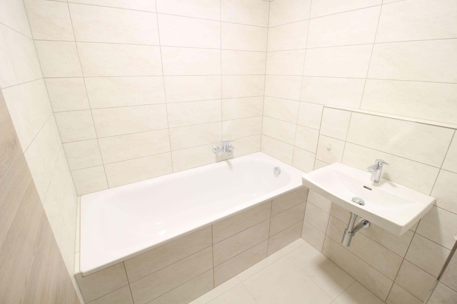 Pronájem bytu 2+kk 50 m², Hornoměcholupská, Praha, Praha Pronájem bytu 2+kk 50 m², Hornoměcholupská, Praha, Praha