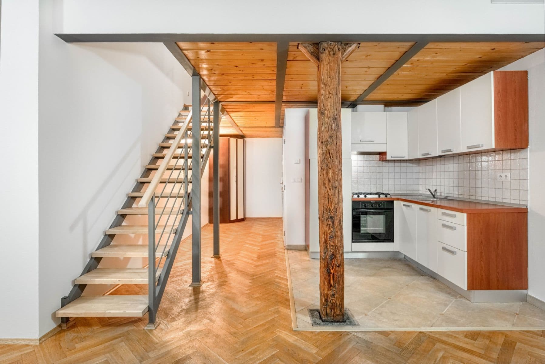 Prodej bytu 2+kk 62 m², Plzeňská, Praha, Praha Prodej bytu 2+kk 62 m², Plzeňská, Praha, Praha
