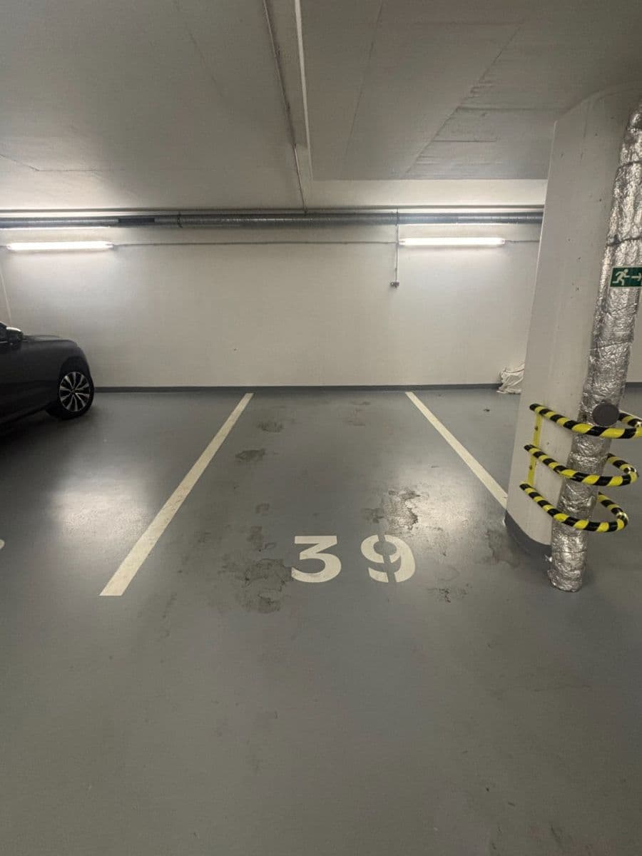 Pronájem garáže 18 m², Kačírkova, Praha, Praha Pronájem garáže 18 m², Kačírkova, Praha, Praha