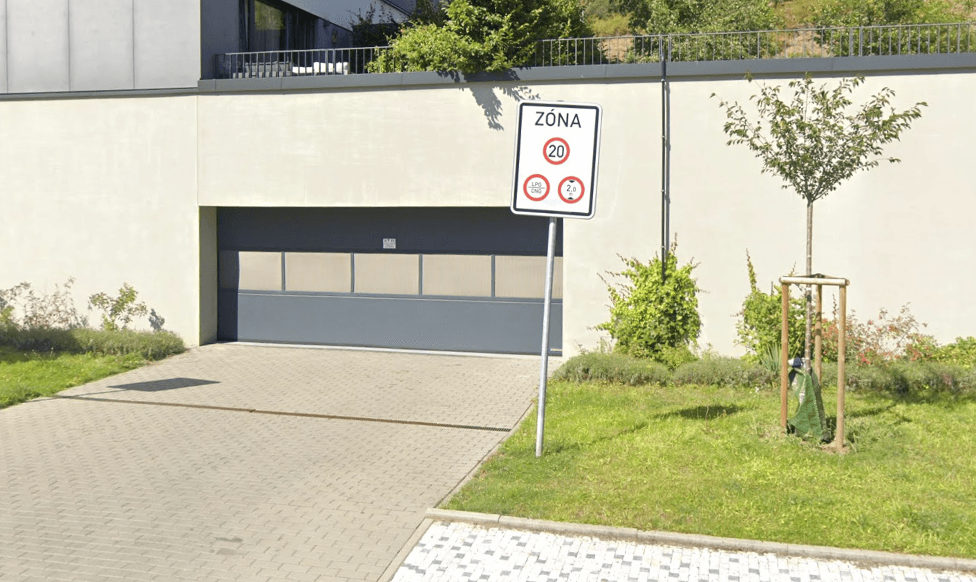 Pronájem garáže 18 m², Kačírkova, Praha, Praha Pronájem garáže 18 m², Kačírkova, Praha, Praha