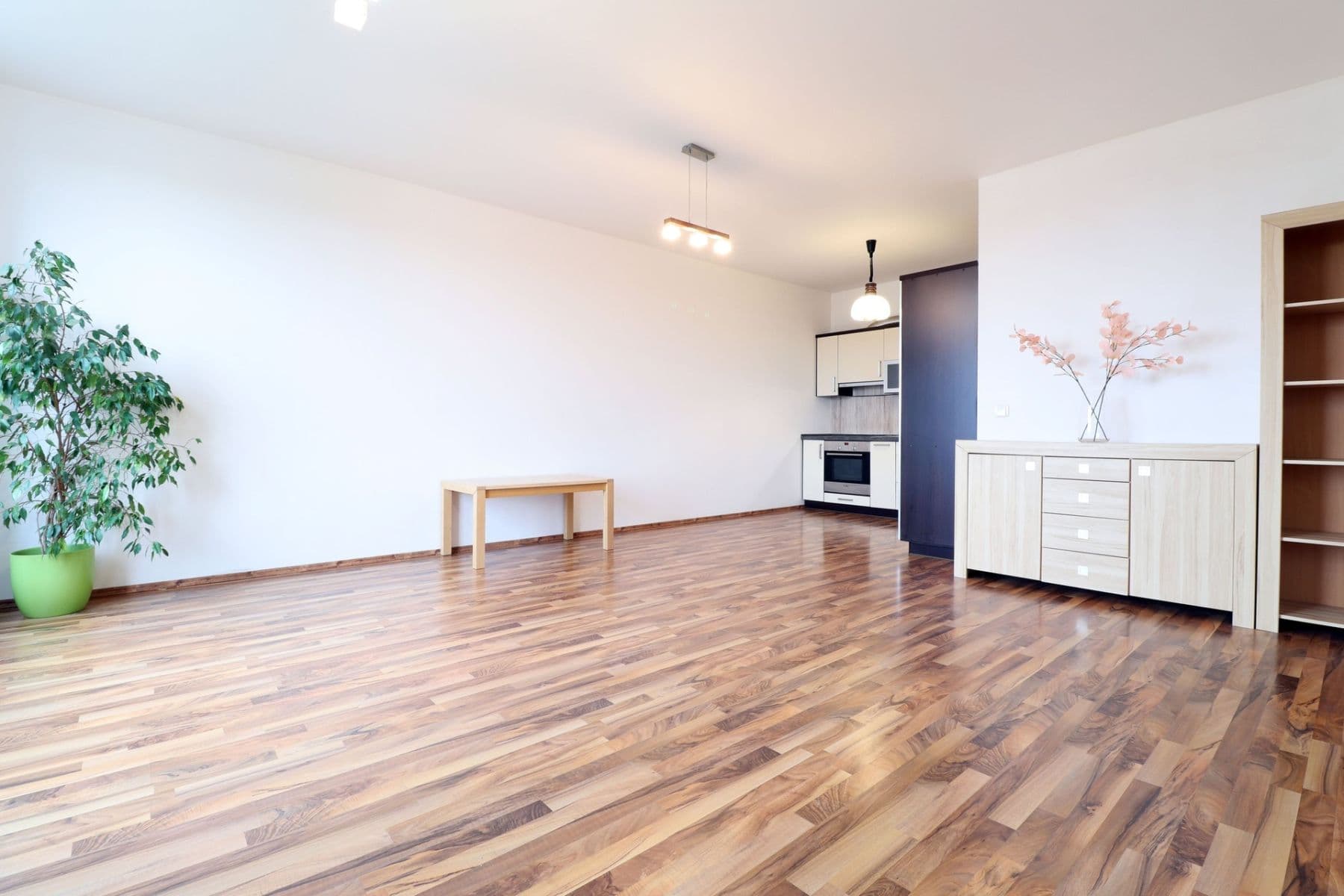 Pronájem bytu 2+kk 68 m², Edisonova, Praha, Praha Pronájem bytu 2+kk 68 m², Edisonova, Praha, Praha