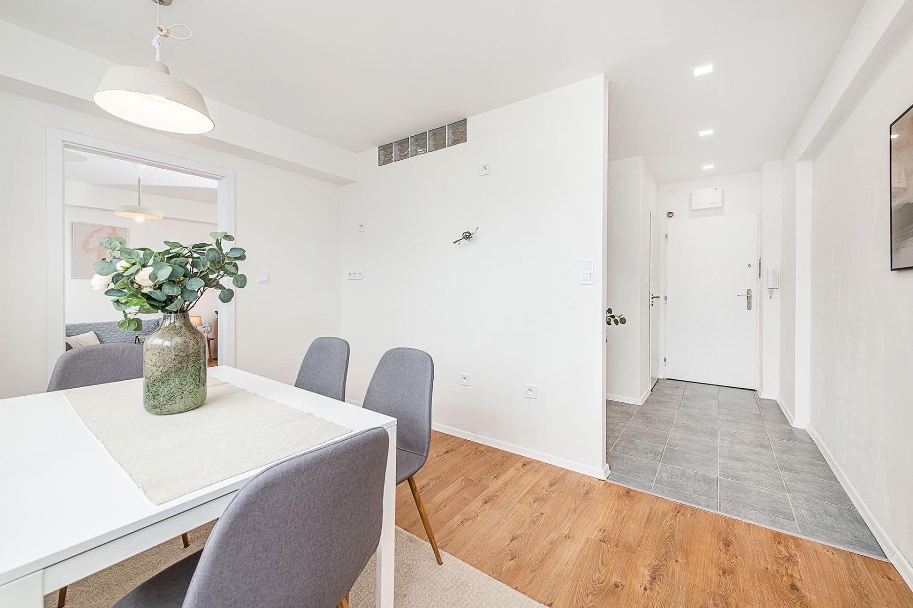 Prodej bytu 1+kk 36 m², Jičínská, Mladá Boleslav, Středočeský kraj Prodej bytu 1+kk 36 m², Jičínská, Mladá Boleslav, Středočeský kraj