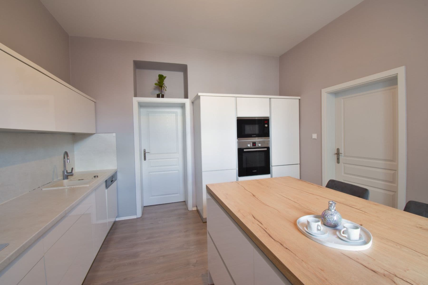 Prodej bytu 3+1 83 m², Kovářská, Praha, Praha Prodej bytu 3+1 83 m², Kovářská, Praha, Praha