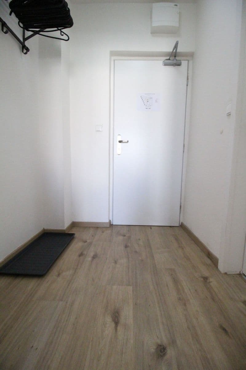 Pronájem bytu 1+kk 23 m², Hornoměcholupská, Praha, Praha Pronájem bytu 1+kk 23 m², Hornoměcholupská, Praha, Praha