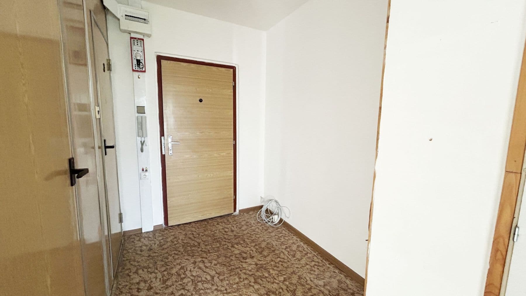 Pronájem bytu 2+kk 52 m², Vikova, Slaný, Středočeský kraj Pronájem bytu 2+kk 52 m², Vikova, Slaný, Středočeský kraj