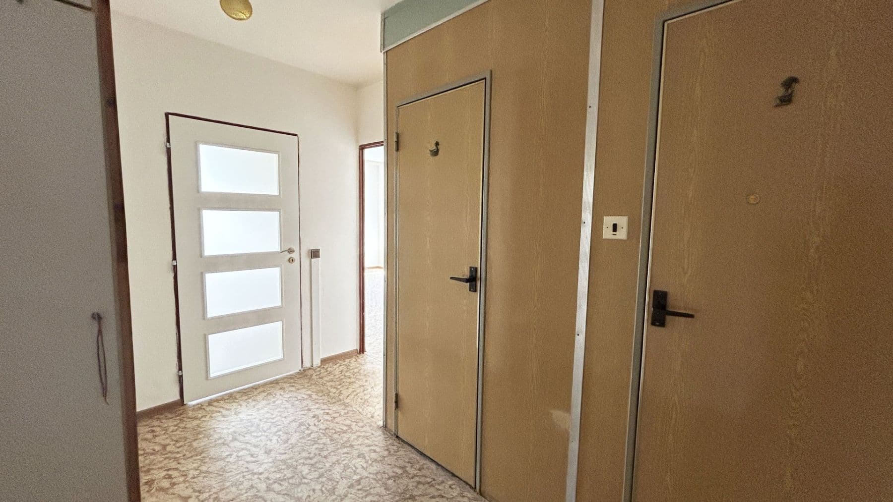 Pronájem bytu 2+kk 52 m², Vikova, Slaný, Středočeský kraj Pronájem bytu 2+kk 52 m², Vikova, Slaný, Středočeský kraj