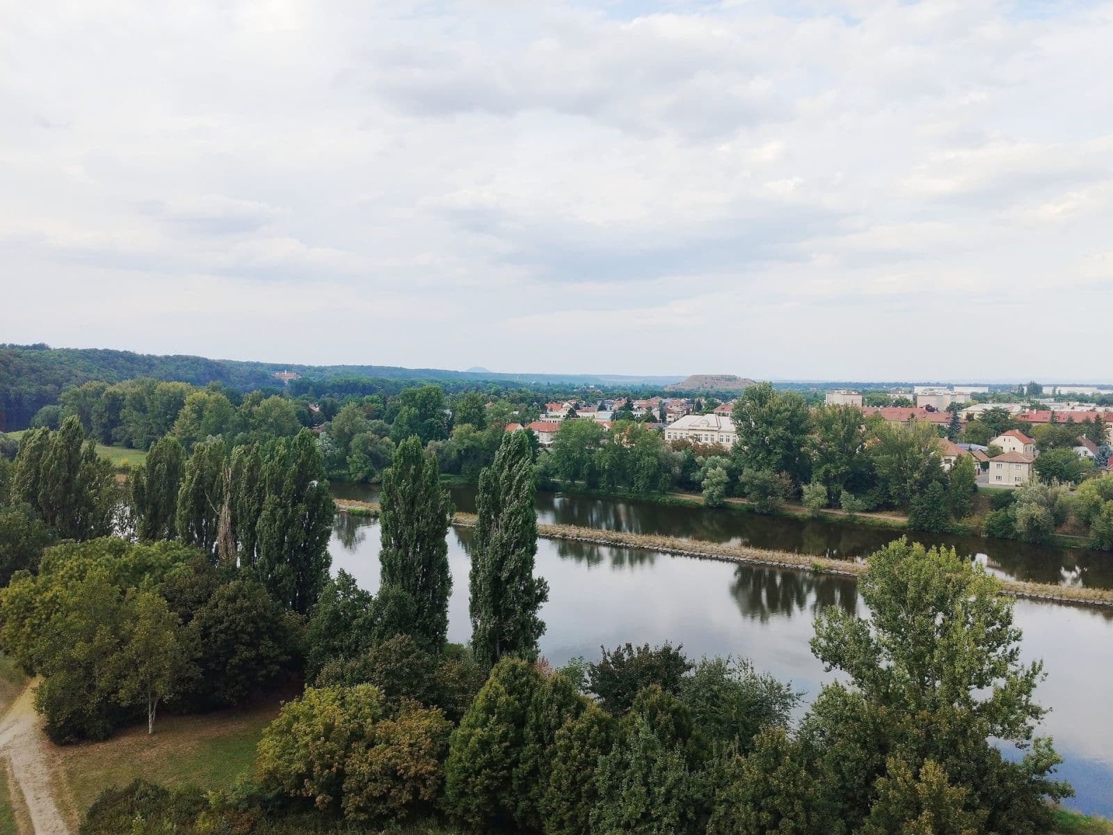 Pronájem bytu 2+kk 42 m², sídl. U Cukrovaru, Kralupy nad Vltavou, Středočeský kraj Pronájem bytu 2+kk 42 m², sídl. U Cukrovaru, Kralupy nad Vltavou, Středočeský kraj