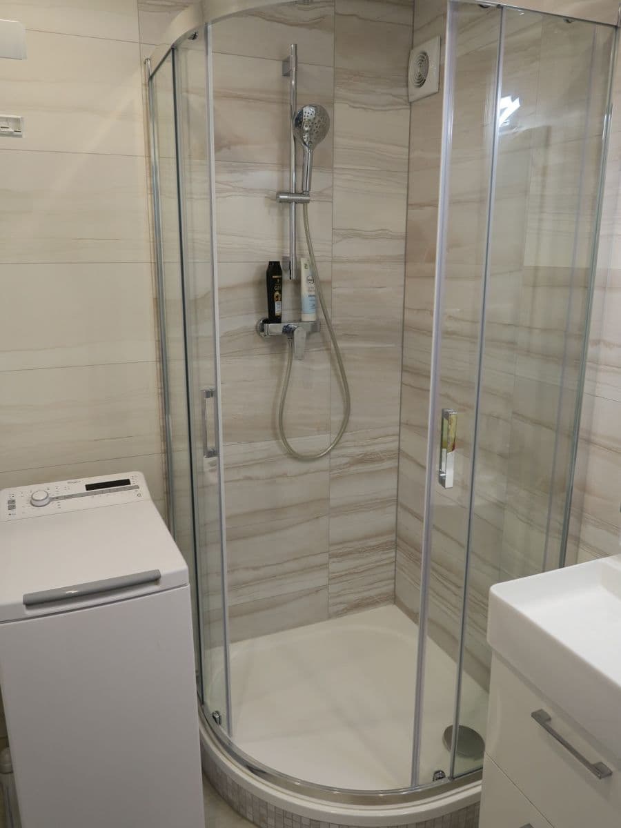 Pronájem bytu 2+1 56 m², Mikovcova, Česká Lípa, Liberecký kraj Pronájem bytu 2+1 56 m², Mikovcova, Česká Lípa, Liberecký kraj