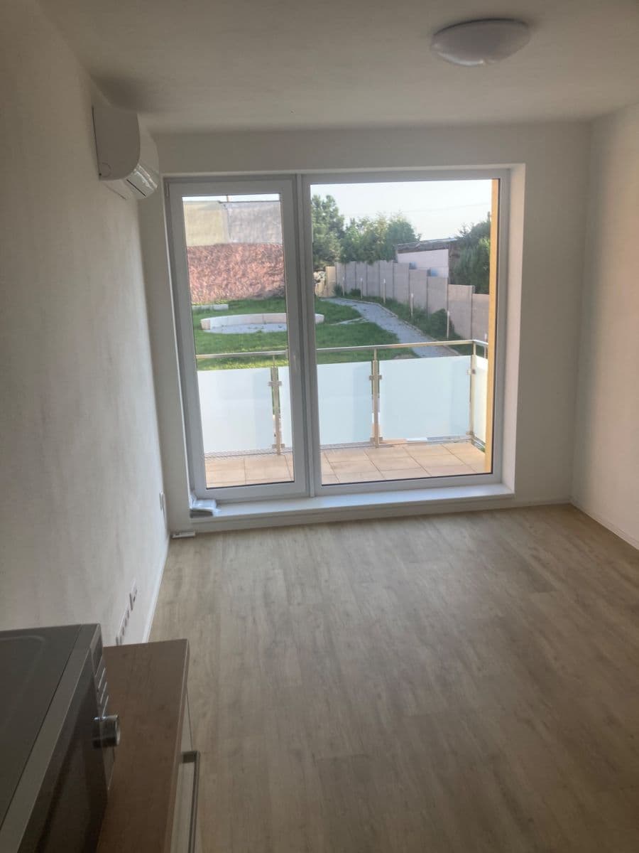Pronájem bytu 2+kk 48 m², Horní Valy, Uherský Brod, Zlínský kraj Pronájem bytu 2+kk 48 m², Horní Valy, Uherský Brod, Zlínský kraj