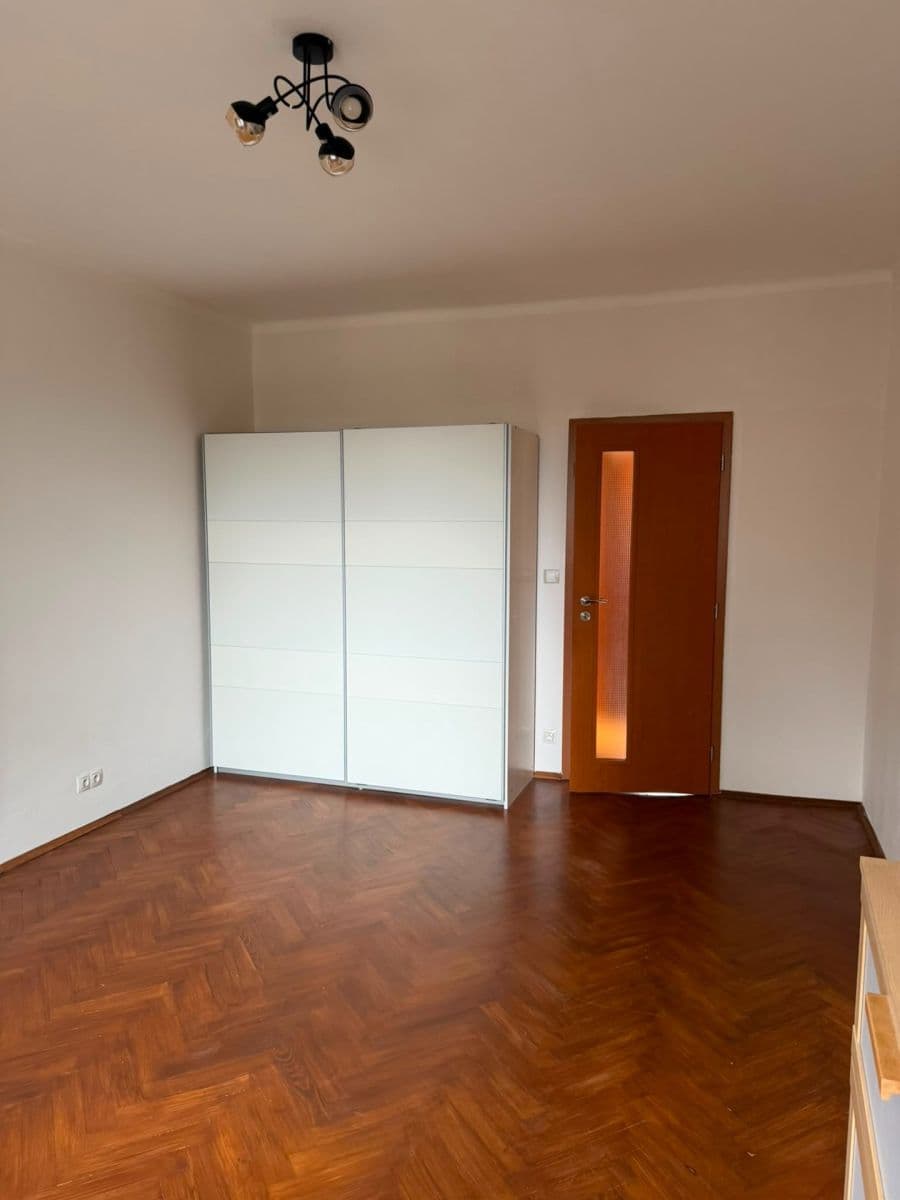Pronájem bytu 2+1 74 m², Toužimská, Praha, Praha Pronájem bytu 2+1 74 m², Toužimská, Praha, Praha