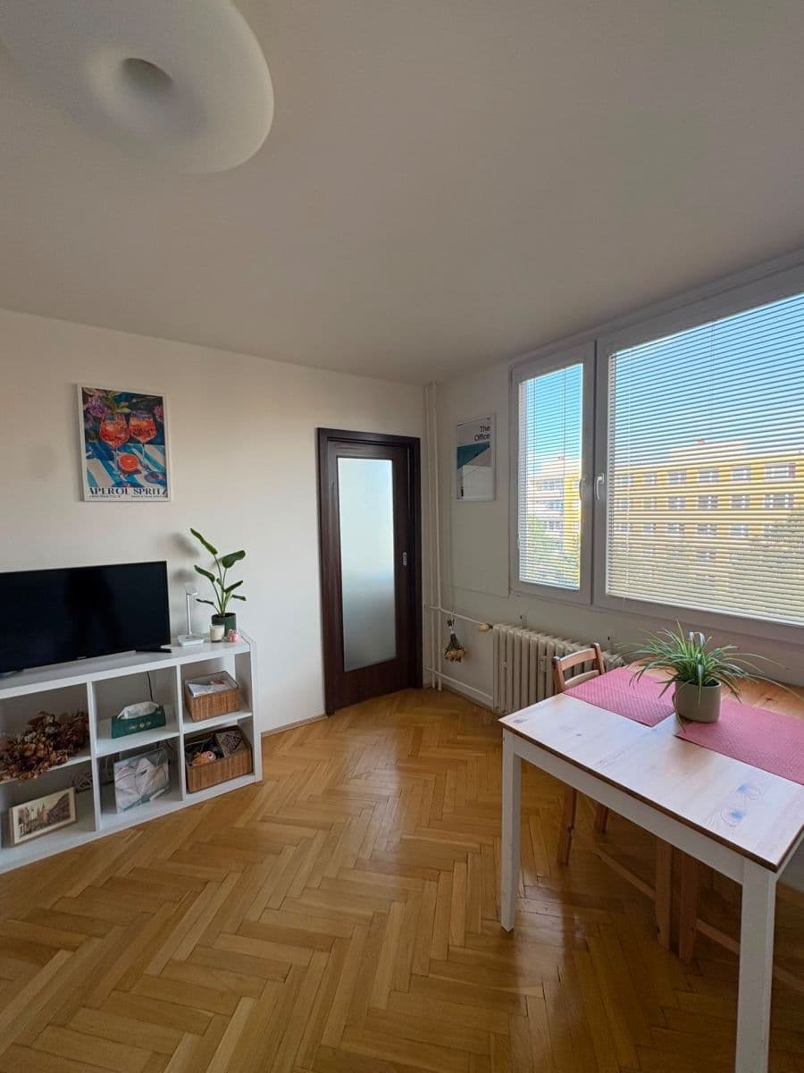 Pronájem bytu 1+1 26 m², Varnsdorfská, Praha, Praha Pronájem bytu 1+1 26 m², Varnsdorfská, Praha, Praha