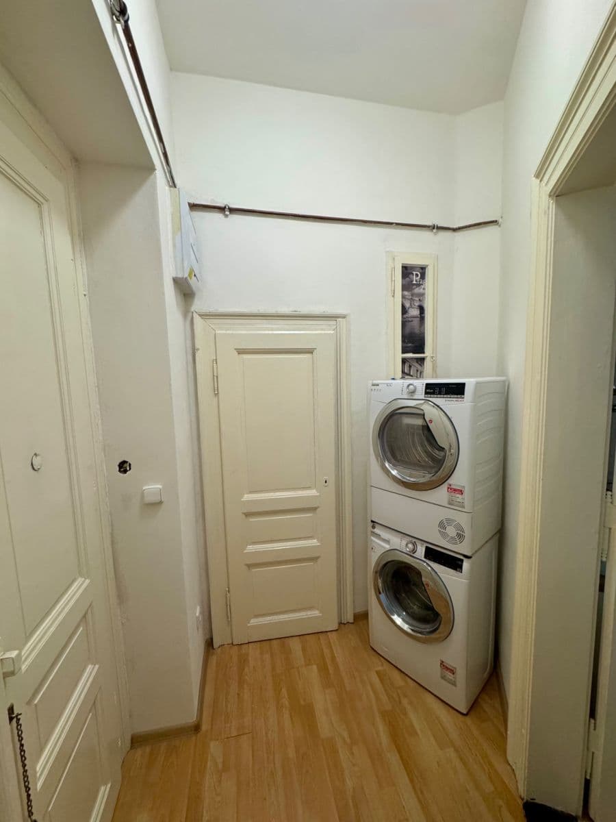 Pronájem bytu 1+kk 26 m², Bulharská, Praha, Praha Pronájem bytu 1+kk 26 m², Bulharská, Praha, Praha