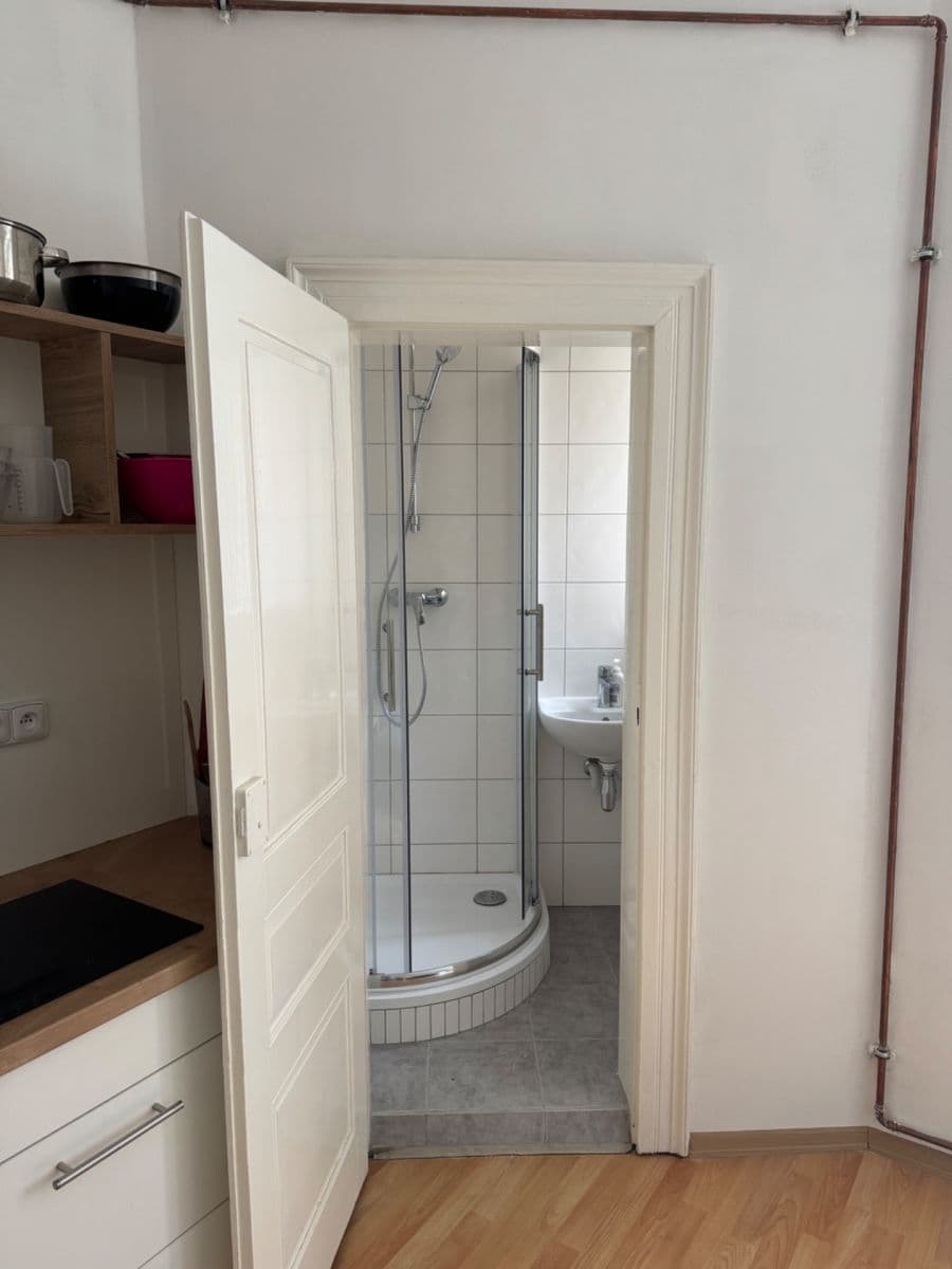 Pronájem bytu 1+kk 26 m², Bulharská, Praha, Praha Pronájem bytu 1+kk 26 m², Bulharská, Praha, Praha