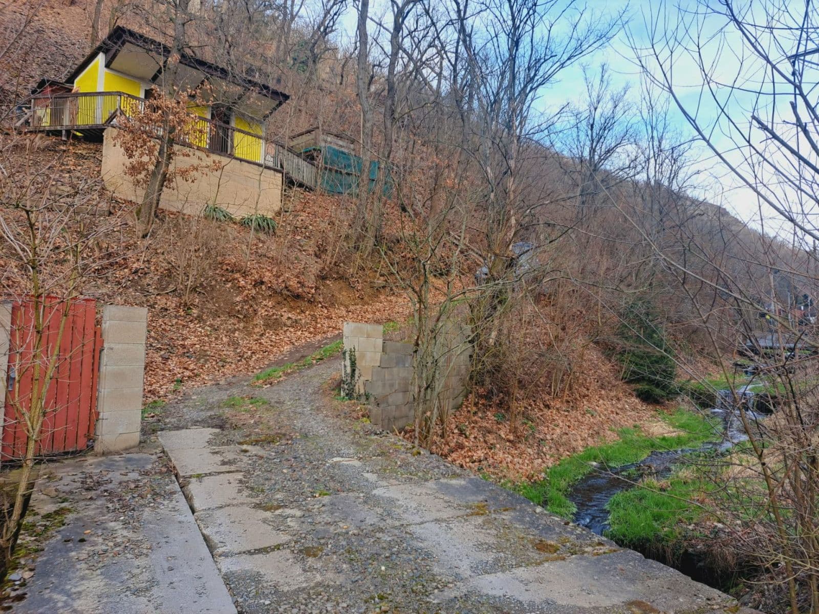 Pronájem chaty, chalupy 17 m², pozemek 1.000 m², Ohrobecké údolí, Ohrobec, Středočeský kraj Pronájem chaty, chalupy 17 m², pozemek 1.000 m², Ohrobecké údolí, Ohrobec, Středočeský kraj