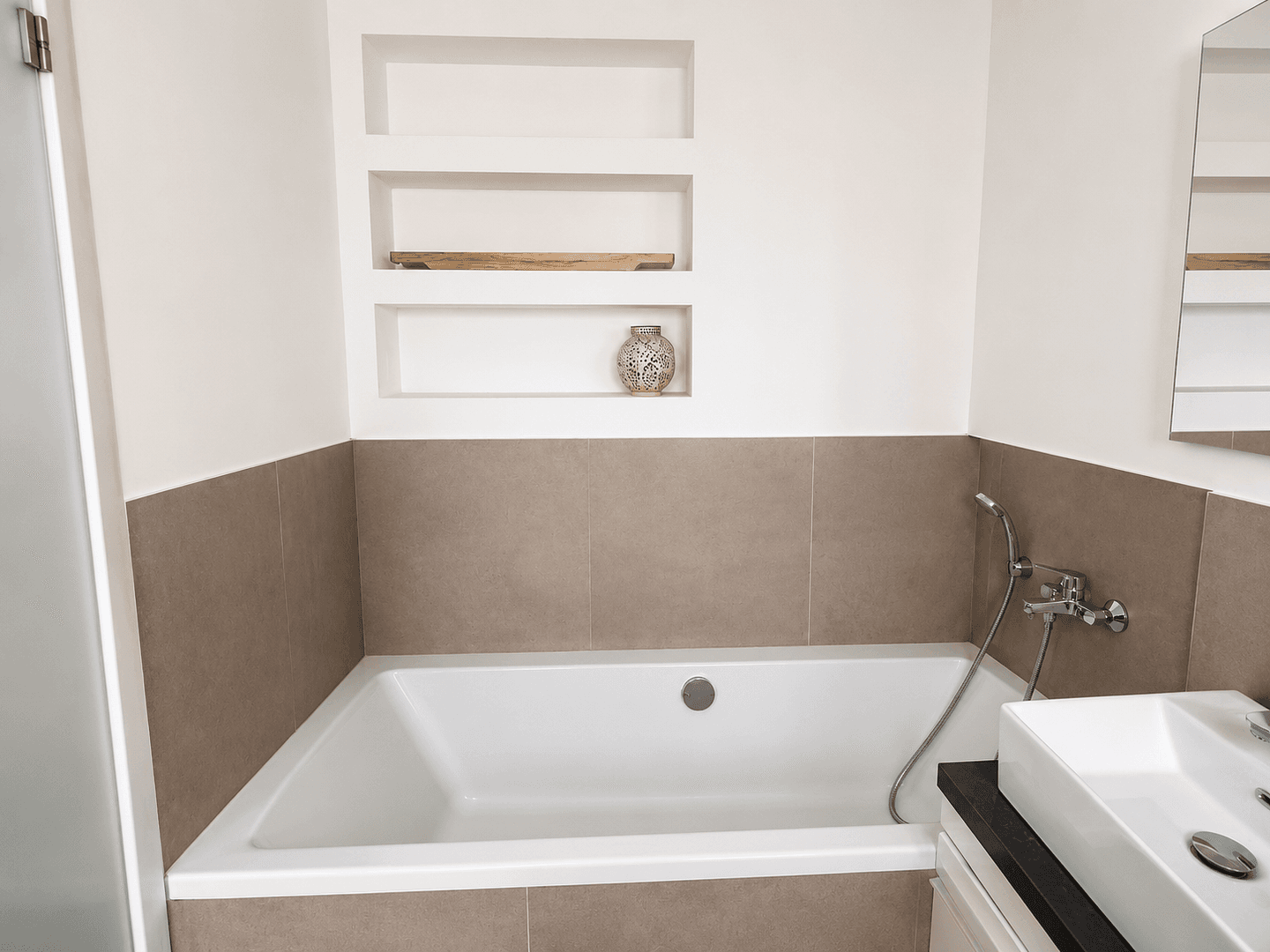 Pronájem domu 156 m², pozemek 390 m², Hochheim, Hessen Pronájem domu 156 m², pozemek 390 m², Hochheim, Hessen