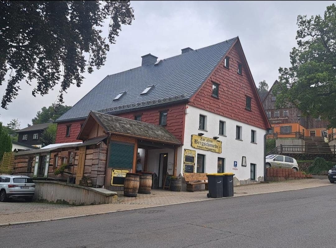 Pronájem nebytového prostoru 120 m², Deutschneudorfer Str. 1, Seiffen/Erzgebirge, Sasko Pronájem nebytového prostoru 120 m², Deutschneudorfer Str. 1, Seiffen/Erzgebirge, Sasko