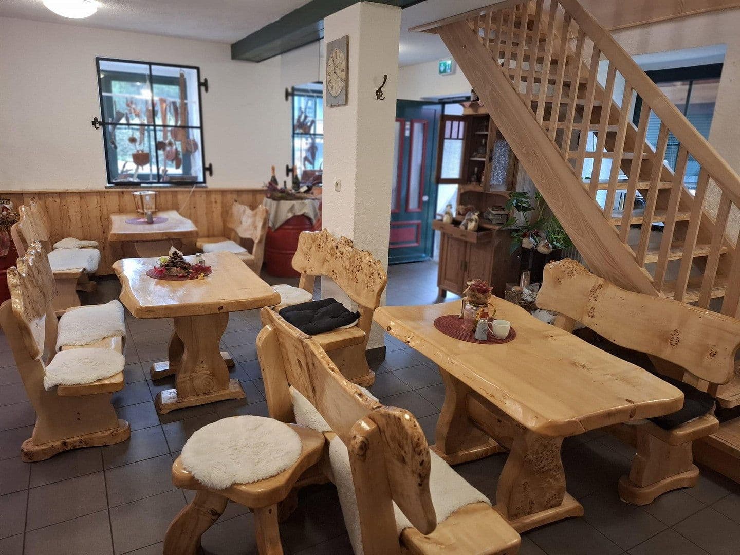 Pronájem nebytového prostoru 120 m², Deutschneudorfer Str. 1, Seiffen/Erzgebirge, Sasko Pronájem nebytového prostoru 120 m², Deutschneudorfer Str. 1, Seiffen/Erzgebirge, Sasko