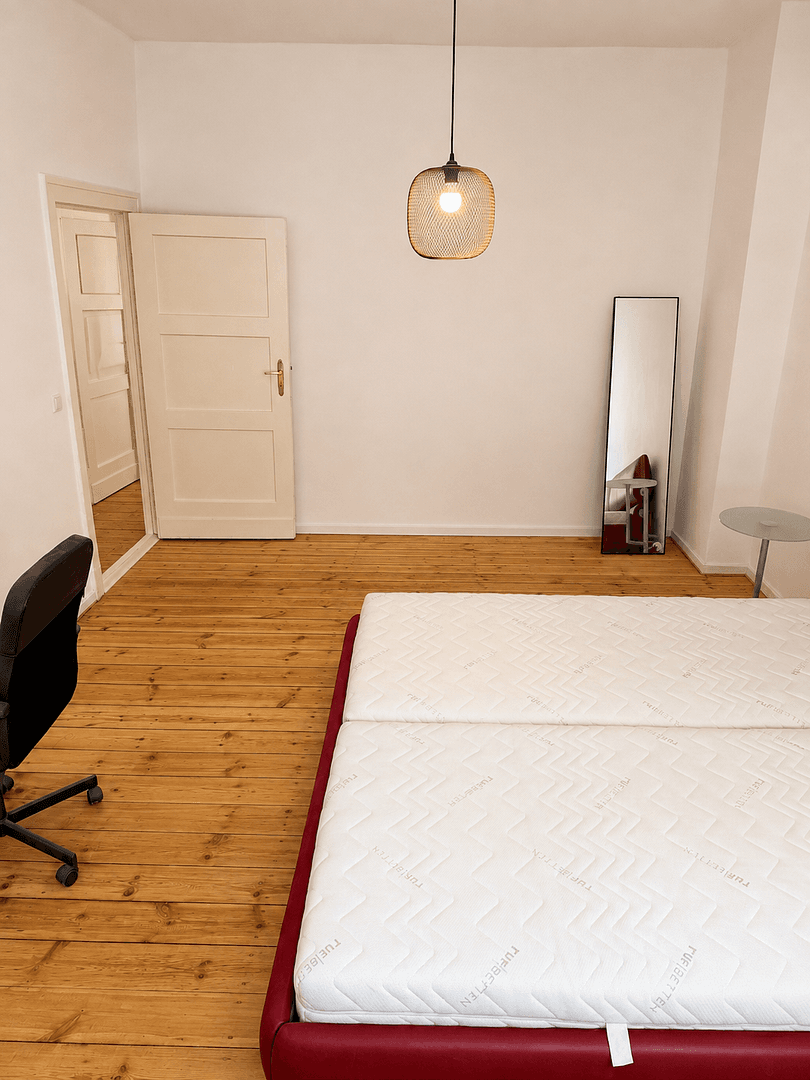 Prodej bytu 3+1 65 m², Dunckerstrasse 48a, Berlin, Berlín Prodej bytu 3+1 65 m², Dunckerstrasse 48a, Berlin, Berlín