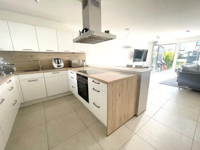 Prodej domu 134 m², pozemek 133 m², Langenfeld (Rheinland), Severní Porýní-Vestfálsko Prodej domu 134 m², pozemek 133 m², Langenfeld (Rheinland), Severní Porýní-Vestfálsko