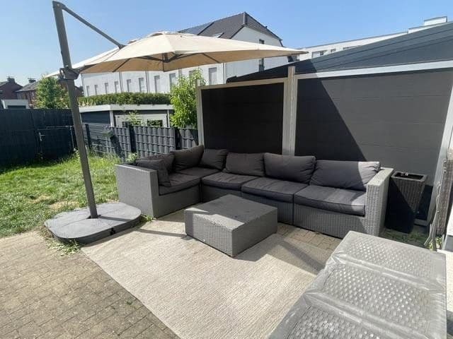 Prodej domu 134 m², pozemek 133 m², Langenfeld (Rheinland), Severní Porýní-Vestfálsko Prodej domu 134 m², pozemek 133 m², Langenfeld (Rheinland), Severní Porýní-Vestfálsko
