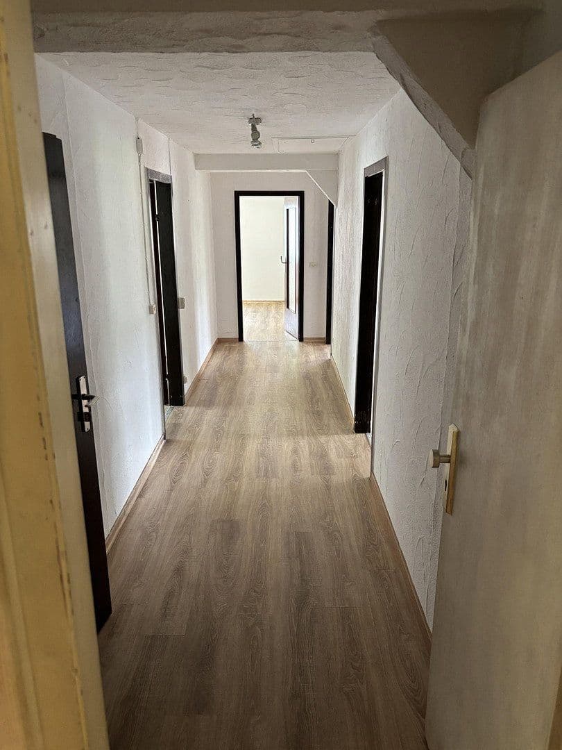 Pronájem bytu 3+kk 115 m², Straßberg, Bádensko-Württembersko Pronájem bytu 3+kk 115 m², Straßberg, Bádensko-Württembersko