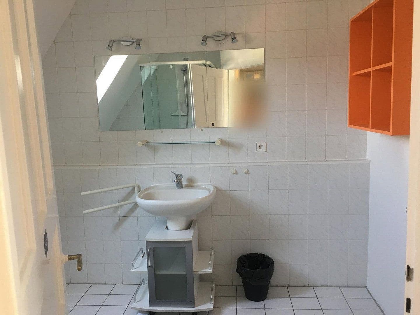 Prodej domu 215 m², pozemek 125 m², Stuttgart, Bádensko-Württembersko Prodej domu 215 m², pozemek 125 m², Stuttgart, Bádensko-Württembersko