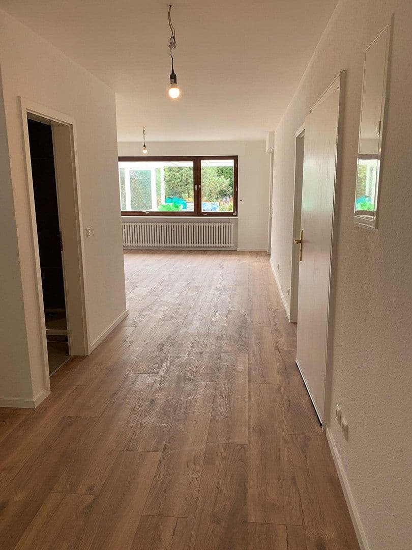 Pronájem bytu 3+1 89 m², Neu-Isenburg, Hessen Pronájem bytu 3+1 89 m², Neu-Isenburg, Hessen