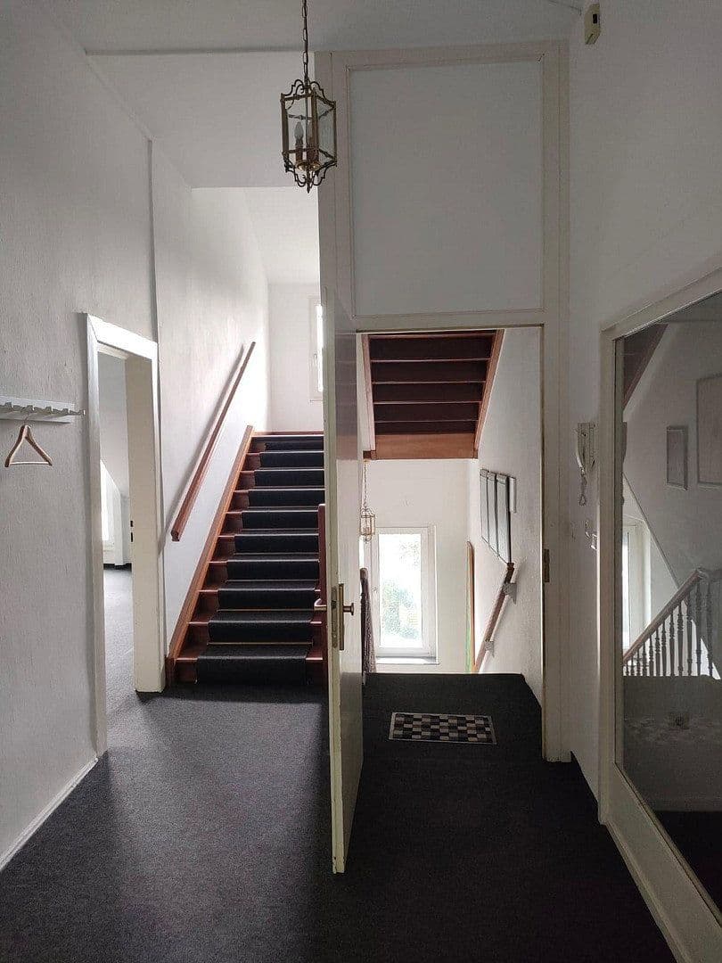 Pronájem bytu 5+1 144 m², Martinistr.3, Osnabrück, Dolní Sasko Pronájem bytu 5+1 144 m², Martinistr.3, Osnabrück, Dolní Sasko