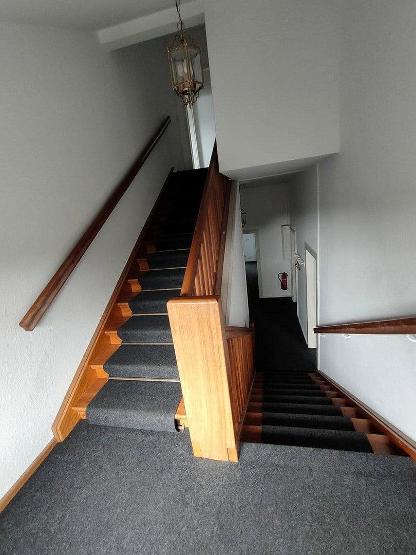 Pronájem bytu 5+1 144 m², Martinistr.3, Osnabrück, Dolní Sasko Pronájem bytu 5+1 144 m², Martinistr.3, Osnabrück, Dolní Sasko