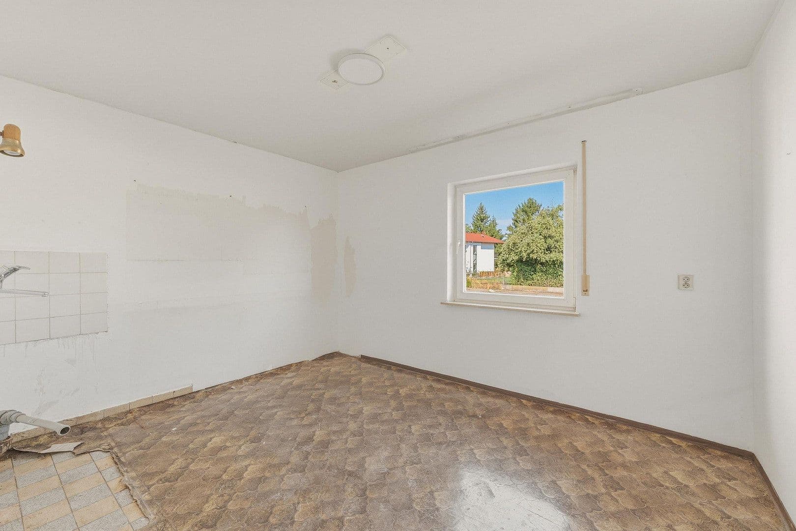 Prodej domu 146 m², pozemek 775 m², Erbach, Bádensko-Württembersko Prodej domu 146 m², pozemek 775 m², Erbach, Bádensko-Württembersko