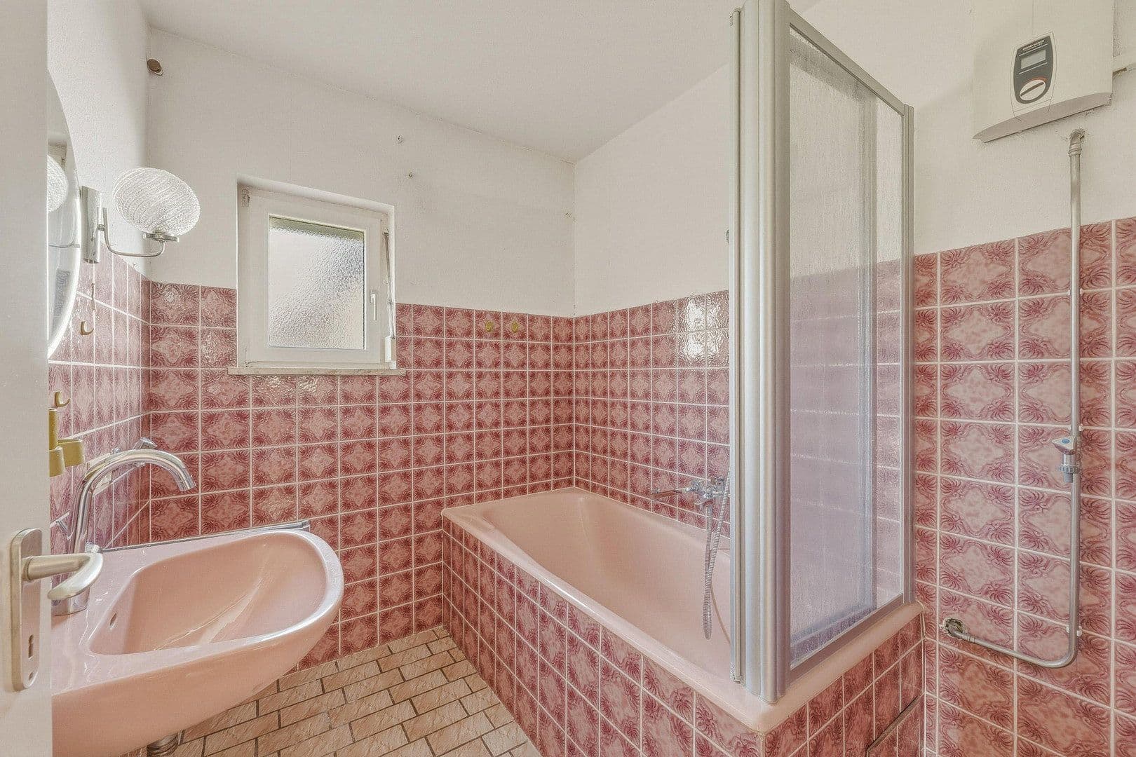 Prodej domu 146 m², pozemek 775 m², Erbach, Bádensko-Württembersko Prodej domu 146 m², pozemek 775 m², Erbach, Bádensko-Württembersko