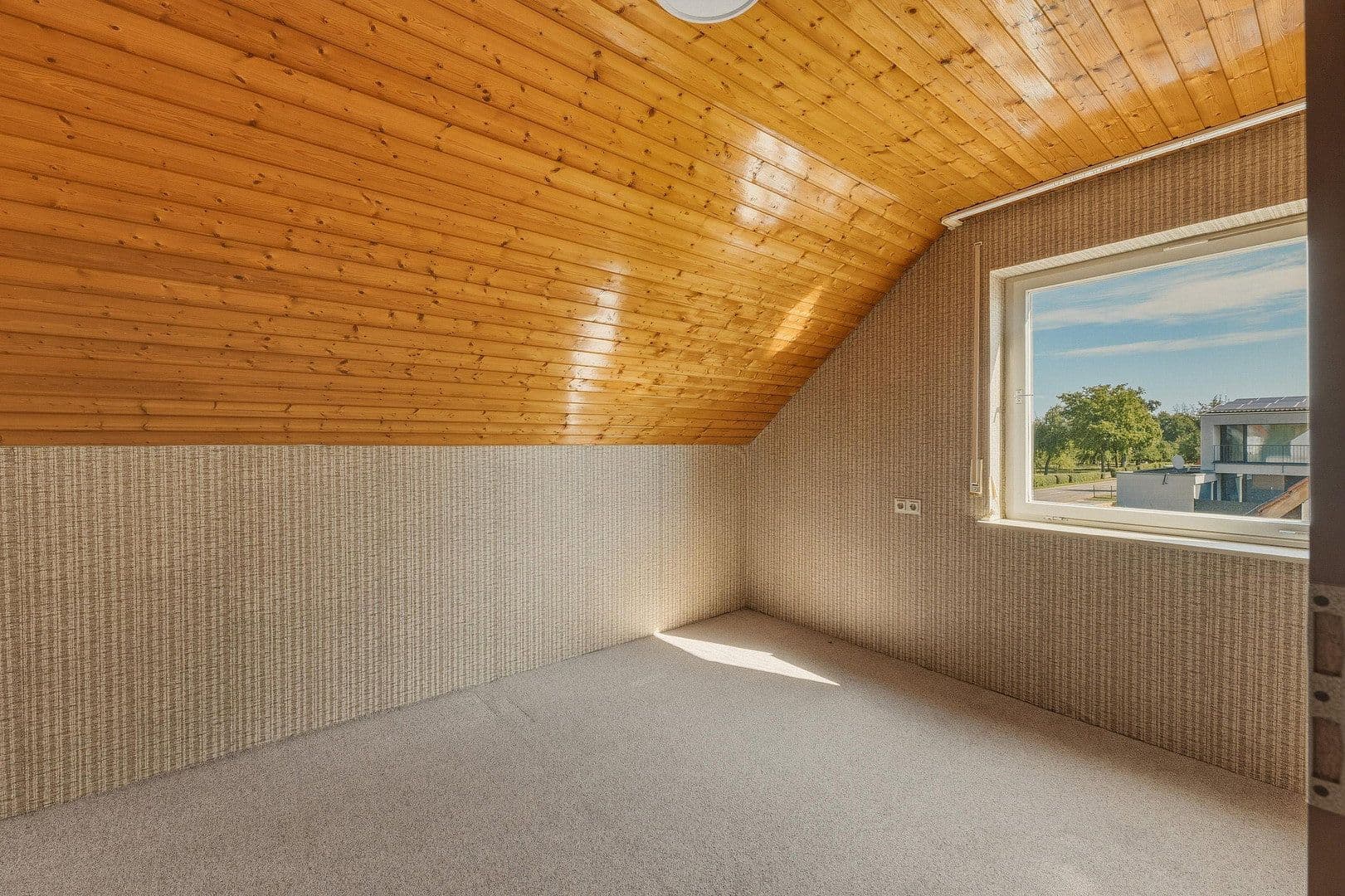 Prodej domu 146 m², pozemek 775 m², Erbach, Bádensko-Württembersko Prodej domu 146 m², pozemek 775 m², Erbach, Bádensko-Württembersko