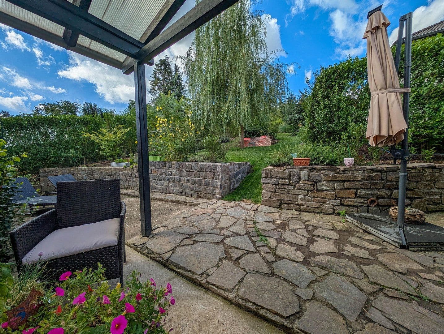 Prodej domu 250 m², pozemek 1.211 m², Hanfer Straße 22, Hennef (Sieg), Severní Porýní-Vestfálsko Prodej domu 250 m², pozemek 1.211 m², Hanfer Straße 22, Hennef (Sieg), Severní Porýní-Vestfálsko