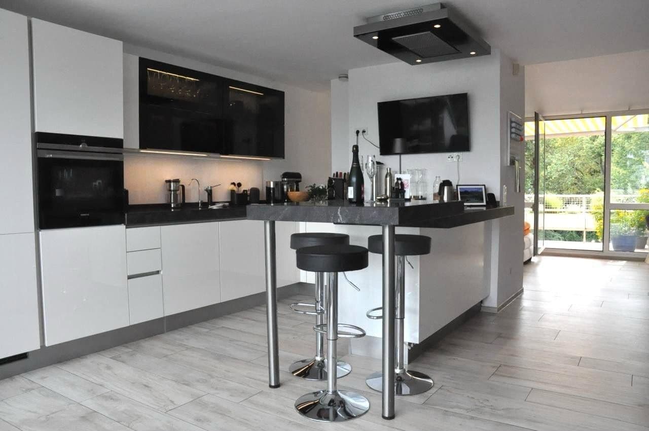 Prodej bytu 4+1 165 m², Köln, Severní Porýní-Vestfálsko Prodej bytu 4+1 165 m², Köln, Severní Porýní-Vestfálsko