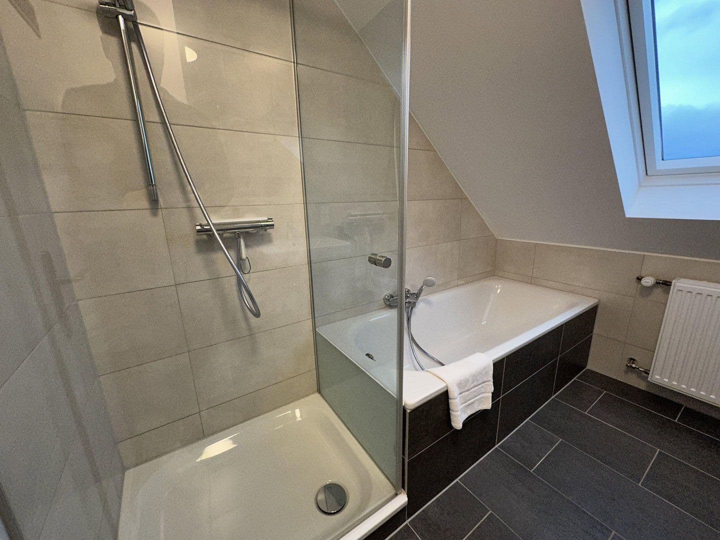 Prodej bytu 4+1 98 m², Elzer-Straße 126, Hildesheim, Dolní Sasko Prodej bytu 4+1 98 m², Elzer-Straße 126, Hildesheim, Dolní Sasko