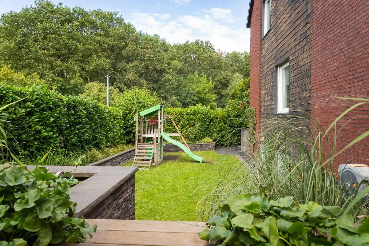 Prodej domu 339 m², pozemek 800 m², Hemmingen, Dolní Sasko Prodej domu 339 m², pozemek 800 m², Hemmingen, Dolní Sasko