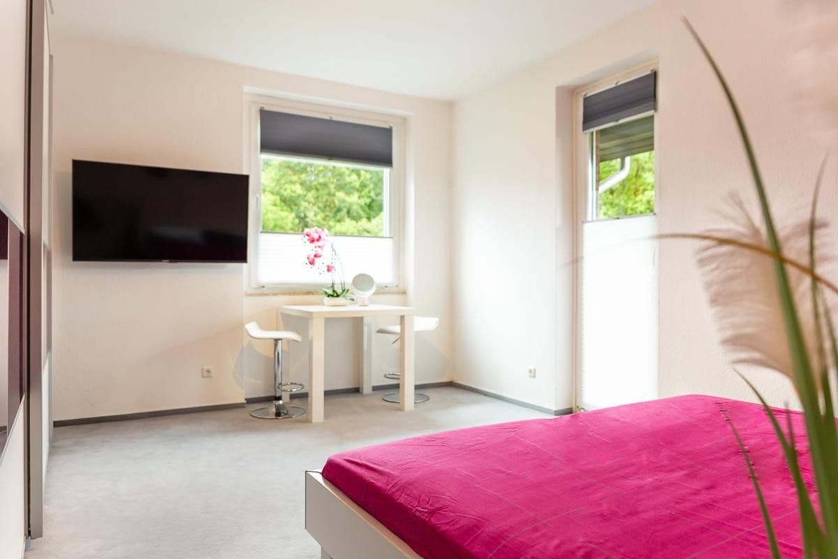 Prodej domu 339 m², pozemek 800 m², Hemmingen, Dolní Sasko Prodej domu 339 m², pozemek 800 m², Hemmingen, Dolní Sasko