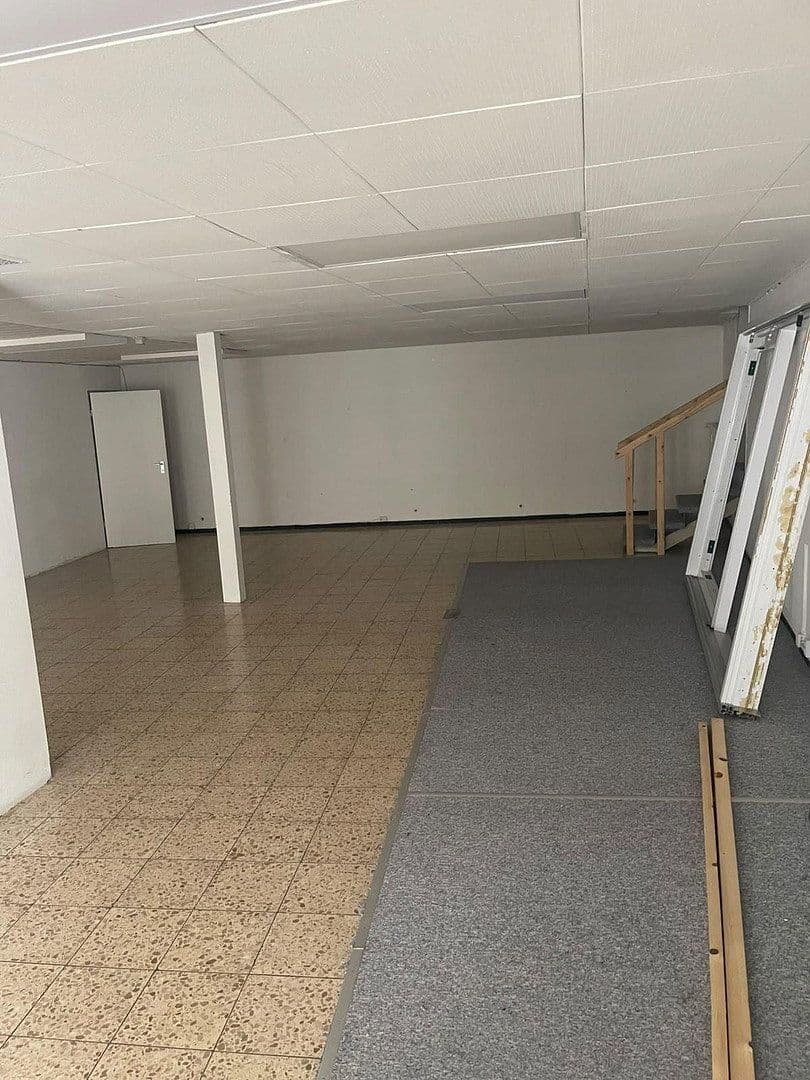 Pronájem kanceláře 440 m², Schloßstraße 21, Hechingen, Bádensko-Württembersko Pronájem kanceláře 440 m², Schloßstraße 21, Hechingen, Bádensko-Württembersko