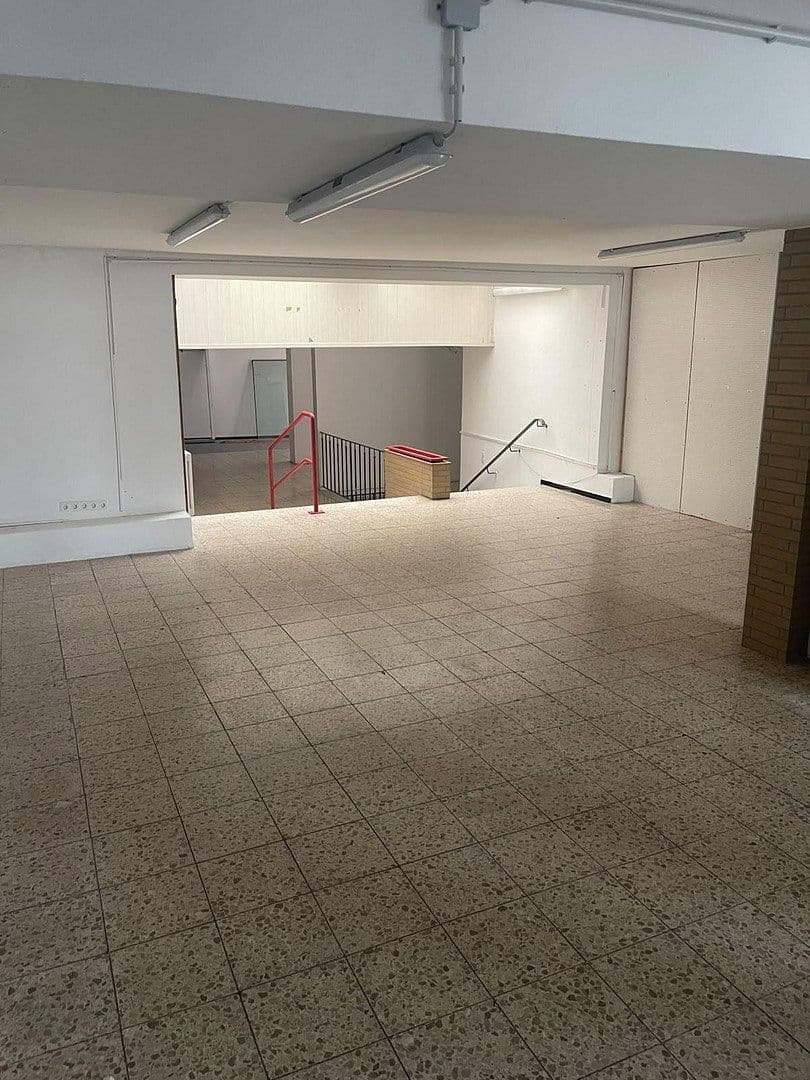 Pronájem kanceláře 440 m², Schloßstraße 21, Hechingen, Bádensko-Württembersko Pronájem kanceláře 440 m², Schloßstraße 21, Hechingen, Bádensko-Württembersko