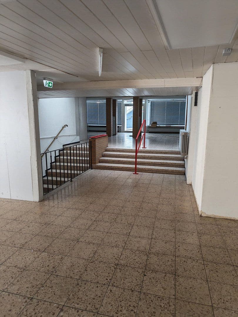 Pronájem kanceláře 440 m², Schloßstraße 21, Hechingen, Bádensko-Württembersko Pronájem kanceláře 440 m², Schloßstraße 21, Hechingen, Bádensko-Württembersko