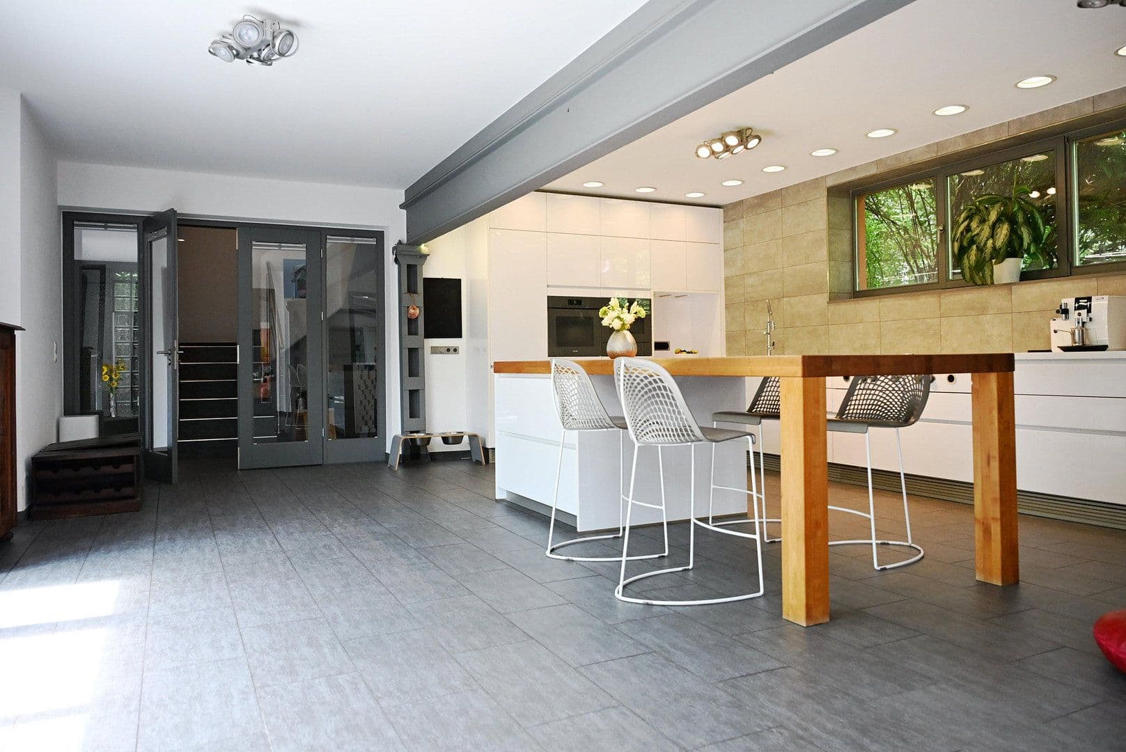 Prodej domu 390 m², pozemek 1.000 m², Weimar, Durynsko Prodej domu 390 m², pozemek 1.000 m², Weimar, Durynsko