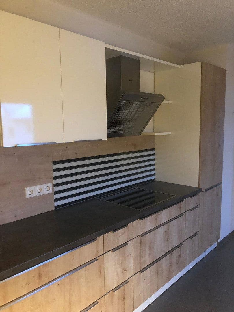 Pronájem bytu 3+1 100 m², Glashütter Straße 22, Lemberg, Porýní-Falc Pronájem bytu 3+1 100 m², Glashütter Straße 22, Lemberg, Porýní-Falc