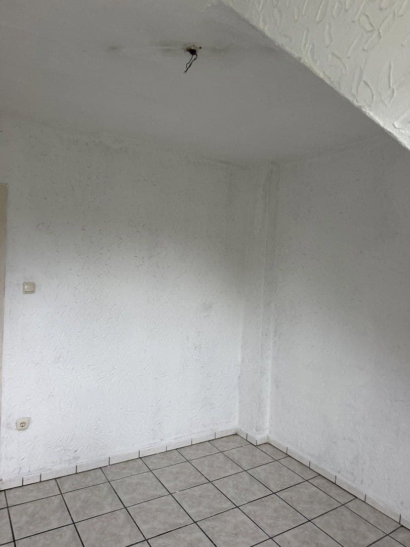 Pronájem bytu 3+kk 72 m², Eichstr. 33-35, Oberhausen, Severní Porýní-Vestfálsko Pronájem bytu 3+kk 72 m², Eichstr. 33-35, Oberhausen, Severní Porýní-Vestfálsko