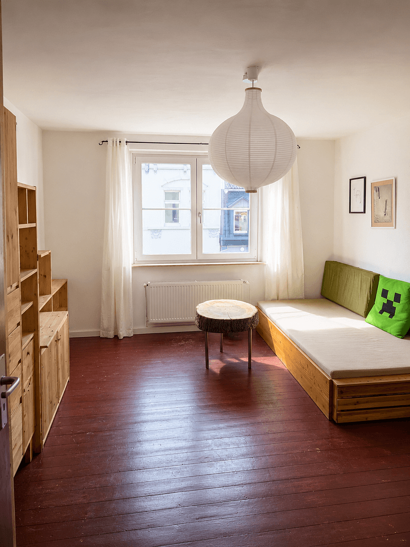 Pronájem bytu 2+1 59 m², Hubertusstraße 37, Cáchy, Severní Porýní-Vestfálsko Pronájem bytu 2+1 59 m², Hubertusstraße 37, Cáchy, Severní Porýní-Vestfálsko