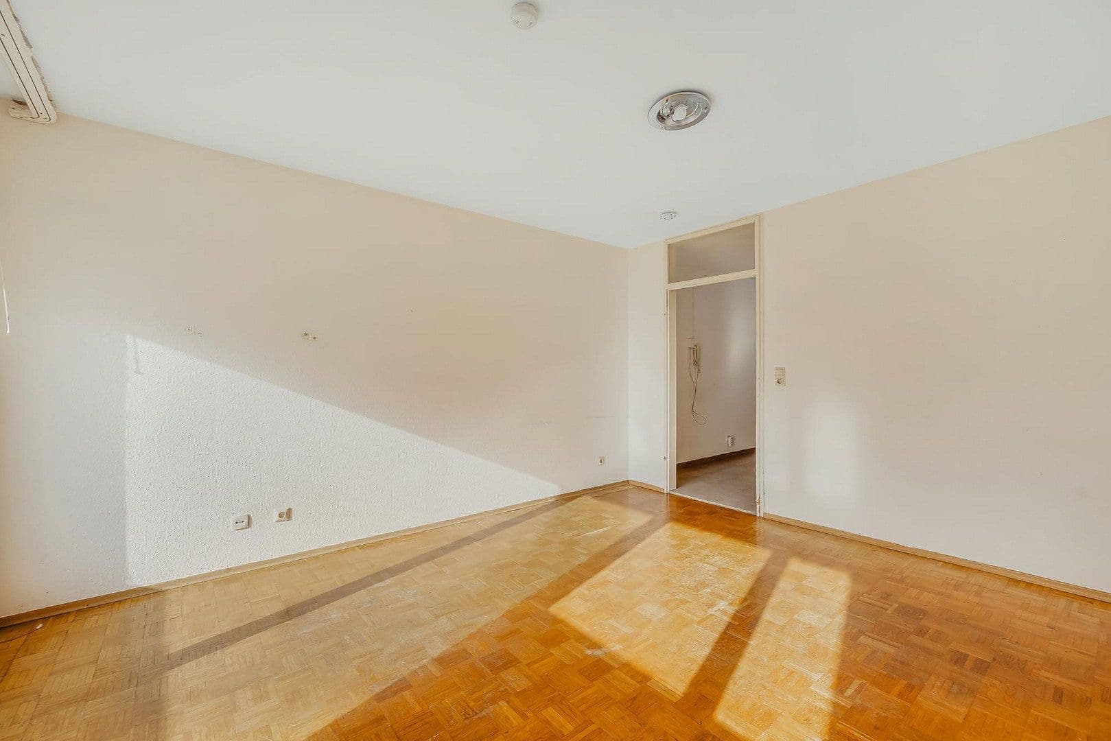 Prodej bytu 1+kk 37 m², Stuttgart-Hofen, Bádensko-Württembersko Prodej bytu 1+kk 37 m², Stuttgart-Hofen, Bádensko-Württembersko