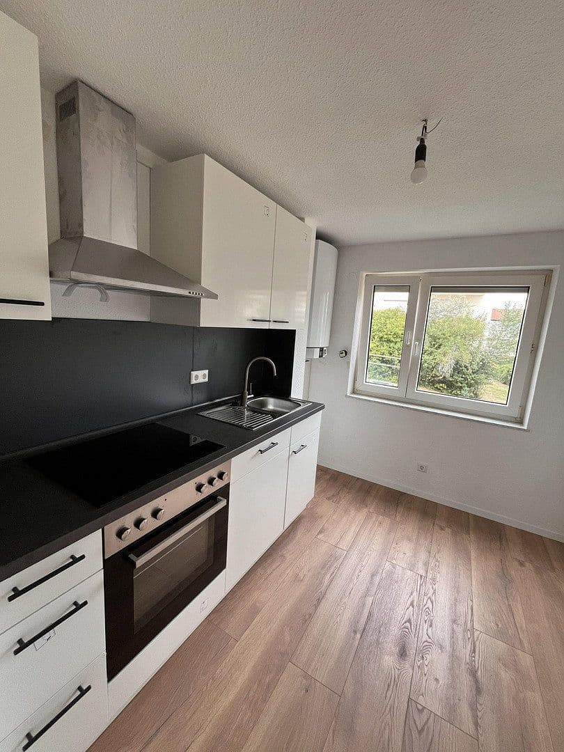 Pronájem bytu 3+1 62 m², Goethestraße 3, Hechingen, Bádensko-Württembersko Pronájem bytu 3+1 62 m², Goethestraße 3, Hechingen, Bádensko-Württembersko