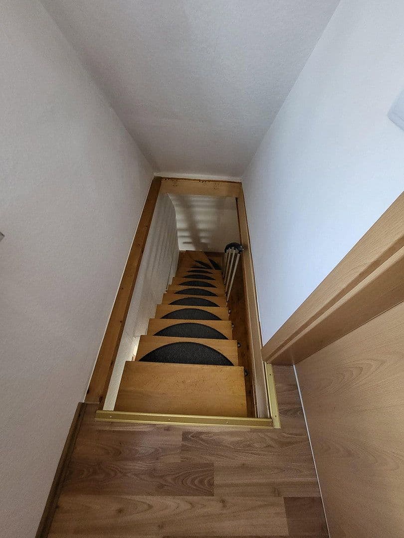 Pronájem domu 120 m², pozemek 298 m², Oberer Geisberg 31, Kirchzell, Bavorsko Pronájem domu 120 m², pozemek 298 m², Oberer Geisberg 31, Kirchzell, Bavorsko