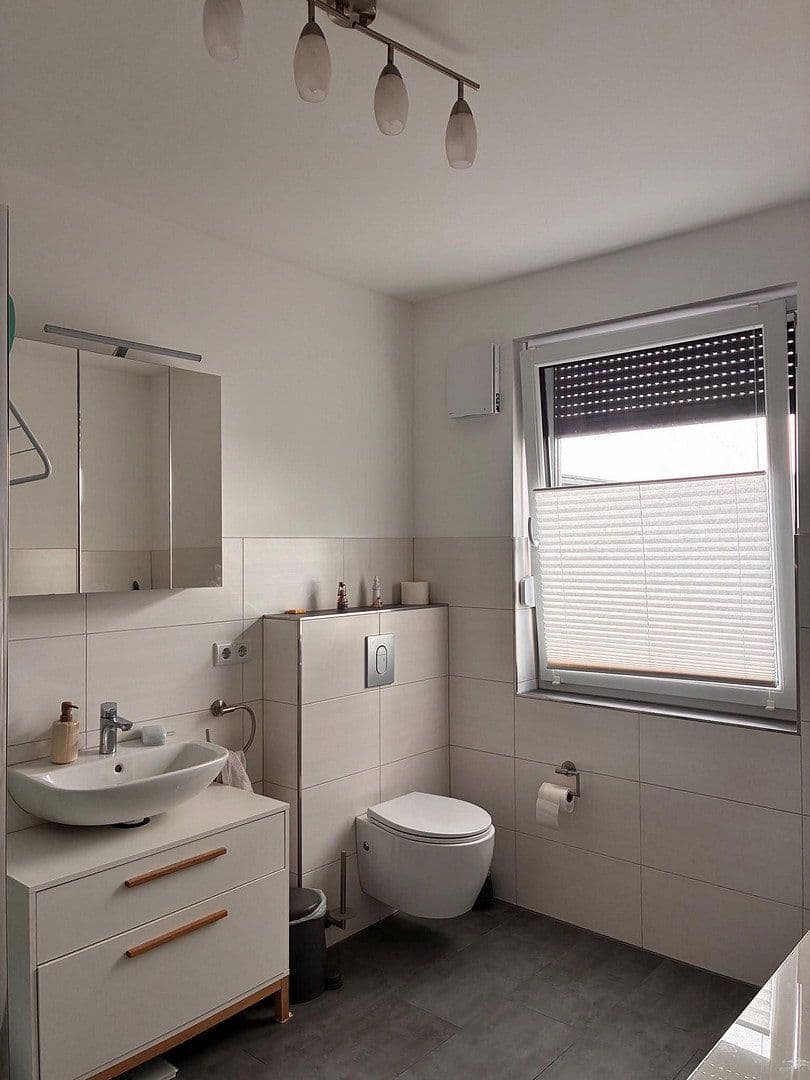 Pronájem bytu 2+1 80 m², Karl-Marx-Strasse 26, Oranienburg, Braniborsko Pronájem bytu 2+1 80 m², Karl-Marx-Strasse 26, Oranienburg, Braniborsko