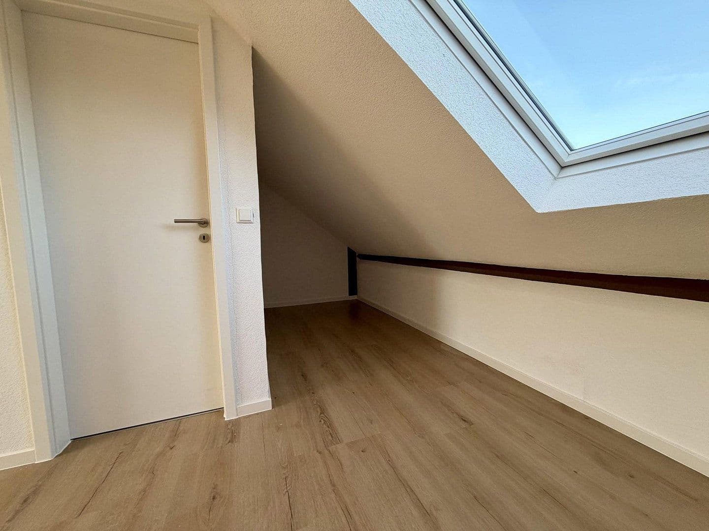Pronájem bytu 20 m², Uhlandstraße 9/1, Heilbronn, Bádensko-Württembersko Pronájem bytu 20 m², Uhlandstraße 9/1, Heilbronn, Bádensko-Württembersko